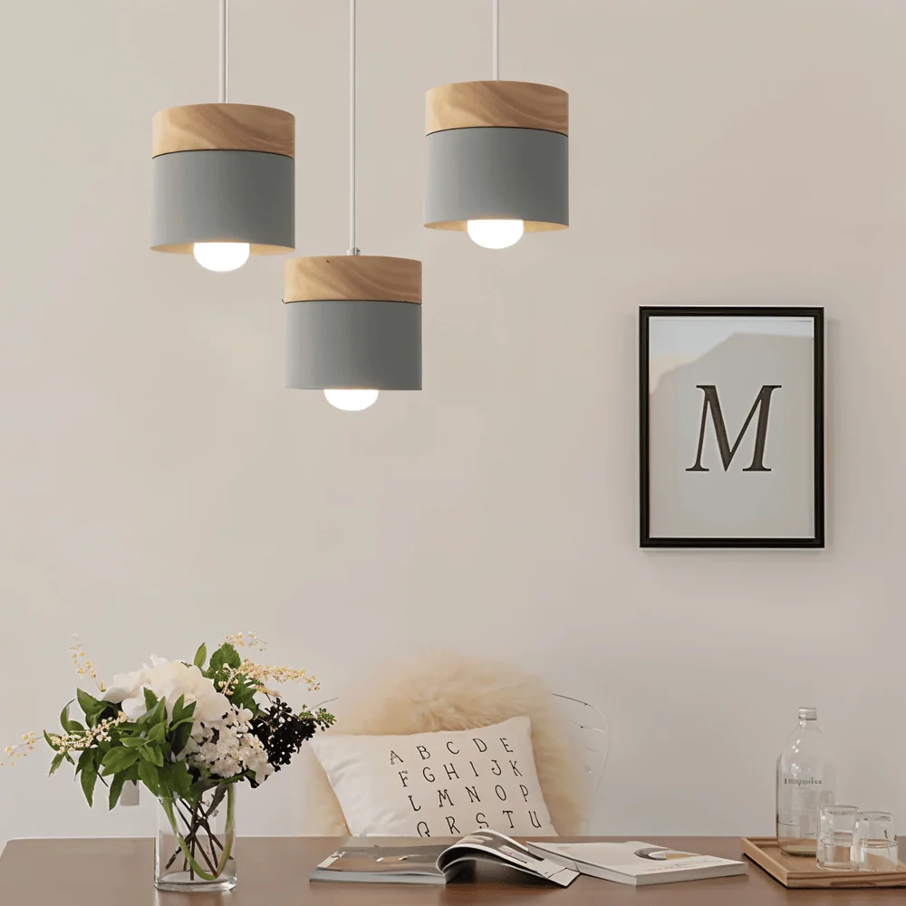 Cylinder Chic Pendellampa i Metallisk och Varmt Trä Vit