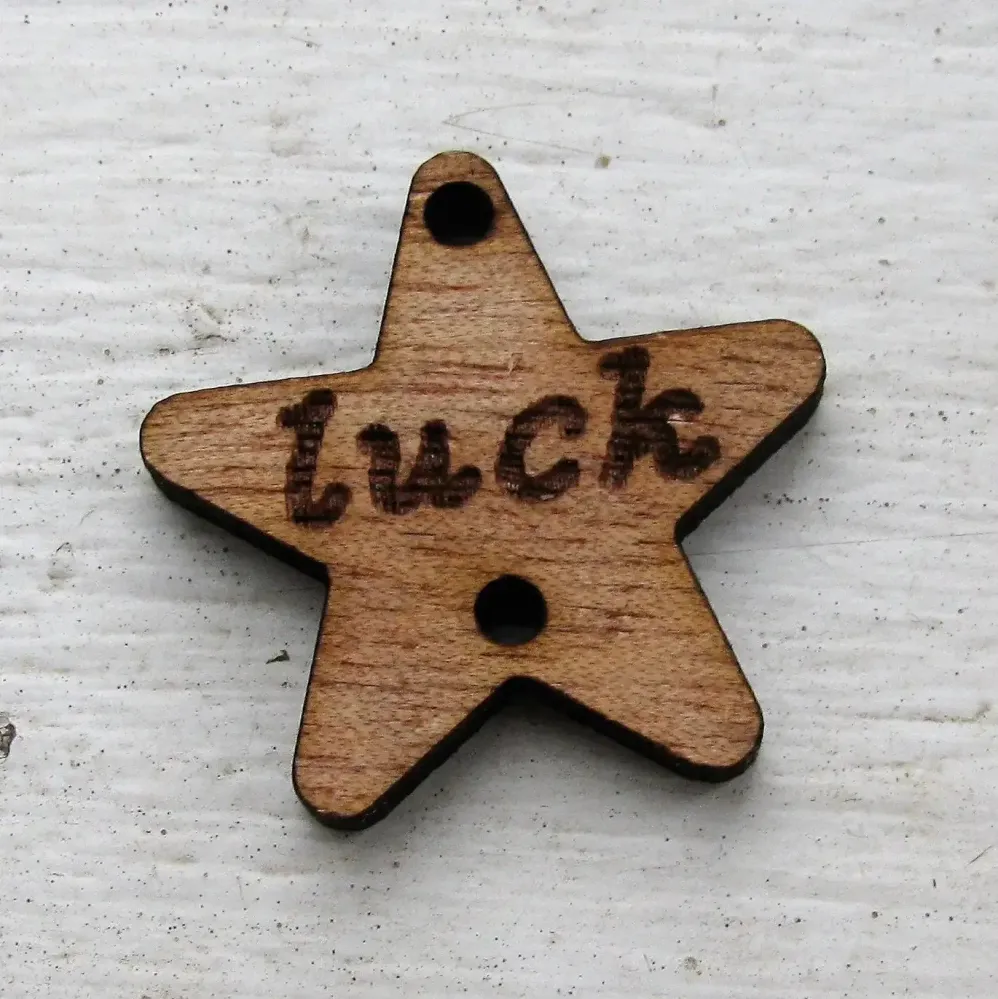 Connector Trä -Stjärna "luck" 25mm 1 styck