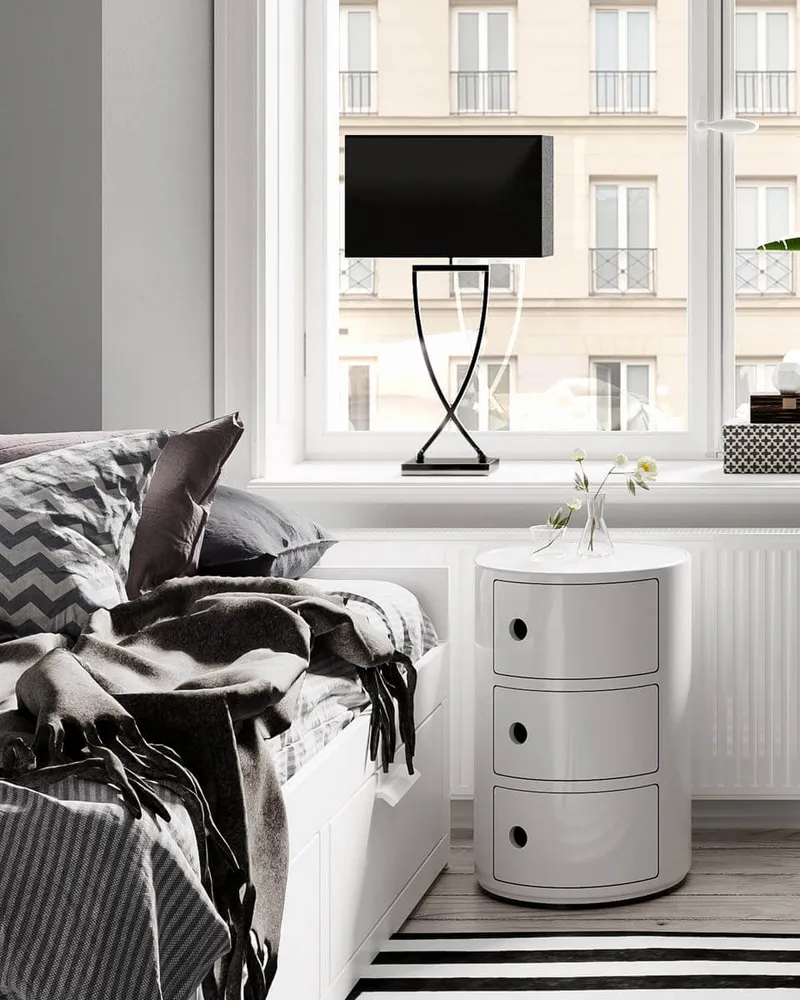 Omega bordslampa H69 cm svartkrom/svart