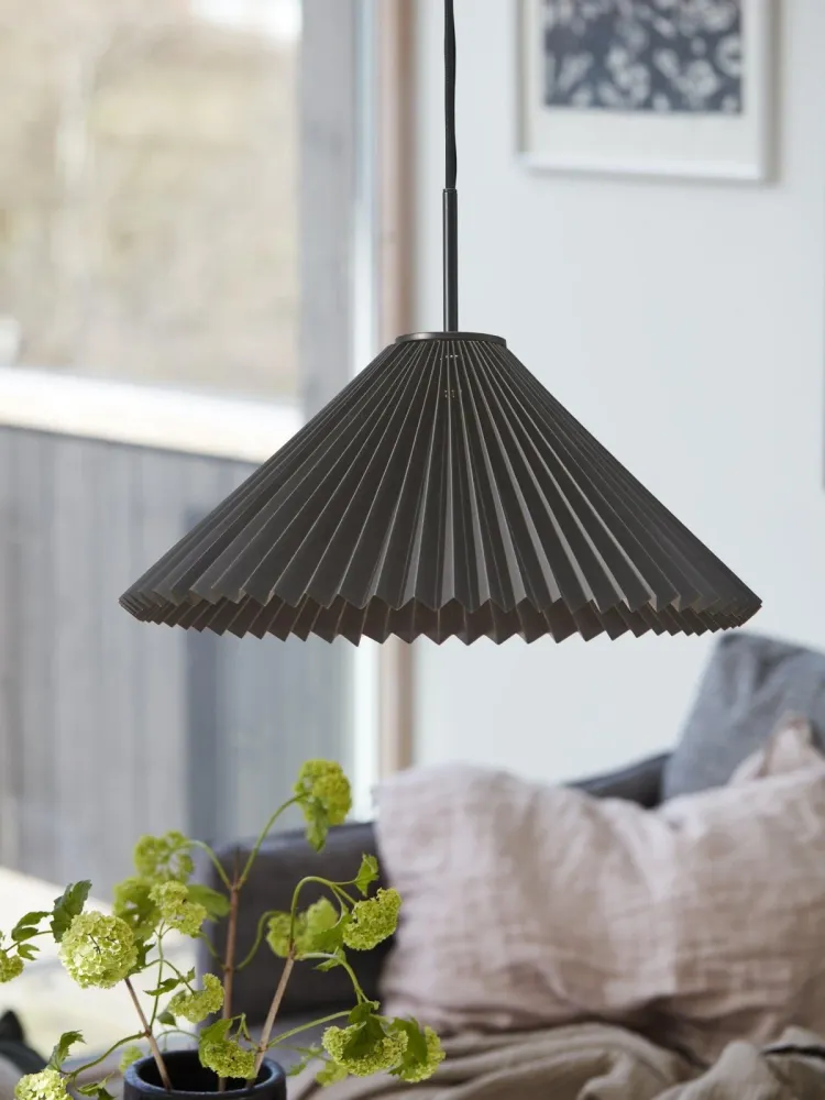Polly Taklampa Kolsvart 45cm