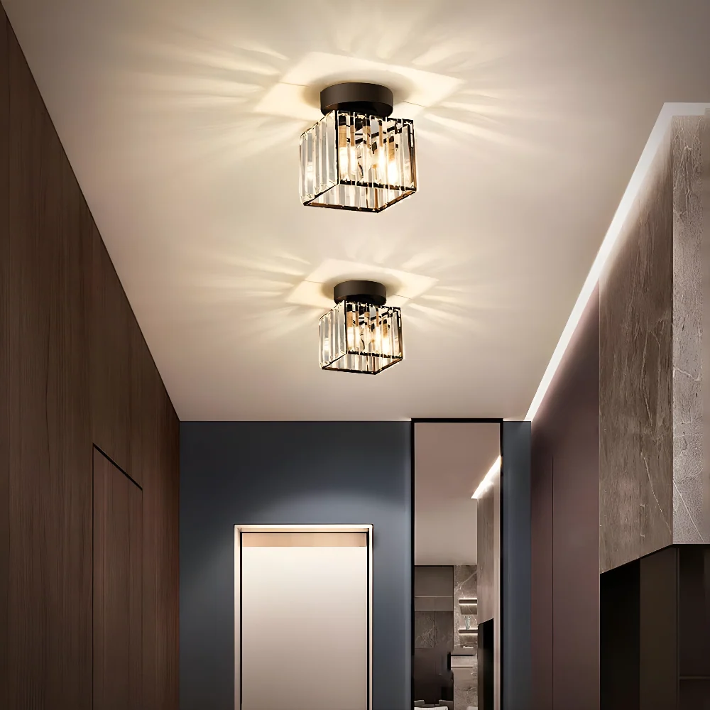 LumiCorr – Nutida Minimalistisk Taklampa med Kristalldetaljer Svart
