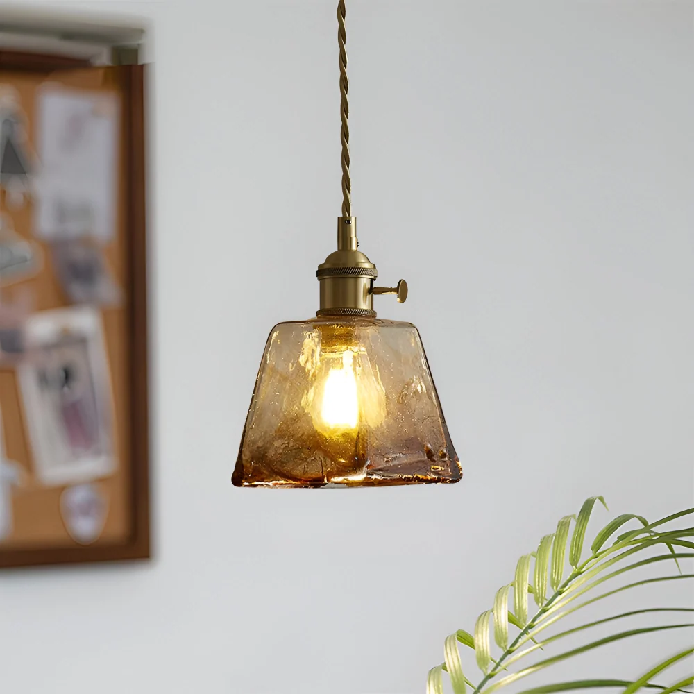 Brassoria – Vintage Glaspendellampa i Antik Golden metal