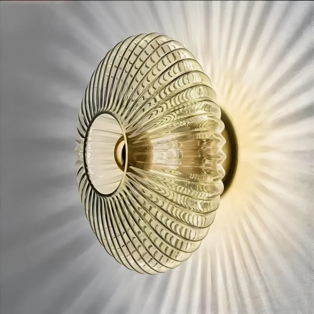 LumiWave – Nordisk Glasvägglampa i Bauhaus-stil med Vågformad Design