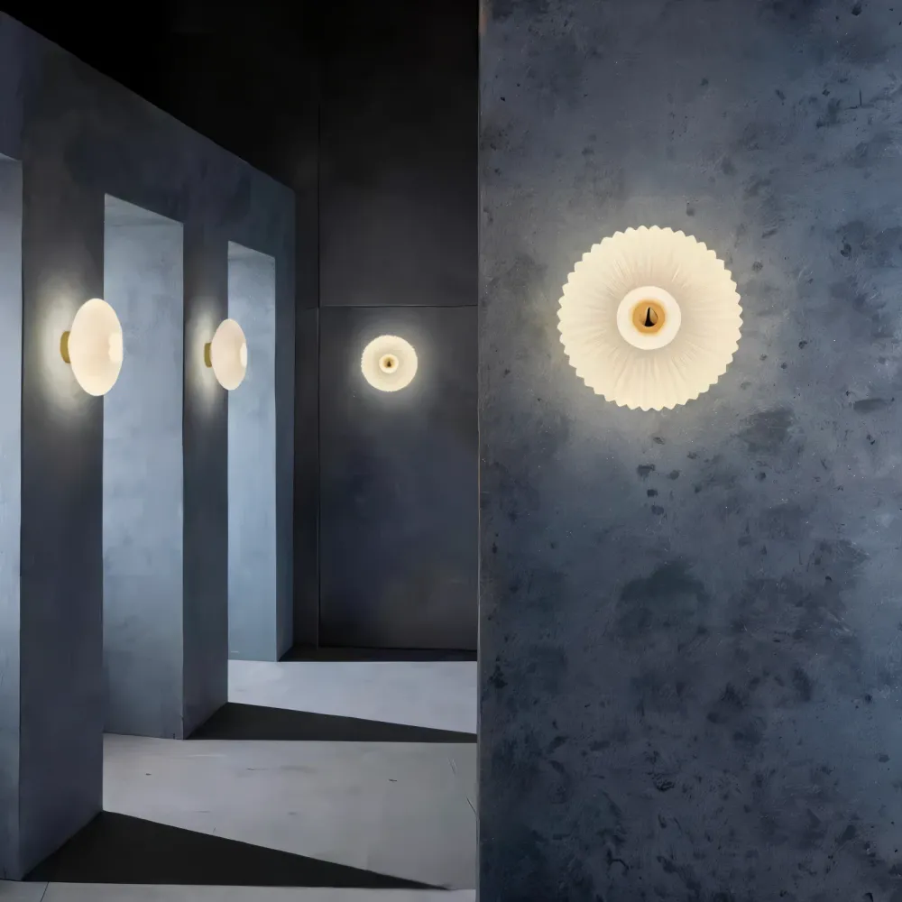 LumiWave – Nordisk Glasvägglampa i Bauhaus-stil med Vågformad Design