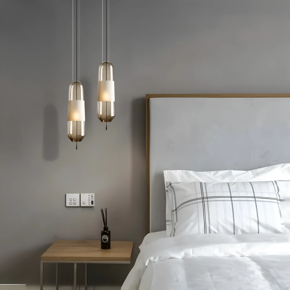Vintara – Glaspendellampa i Old-style Stil med Öppen Design