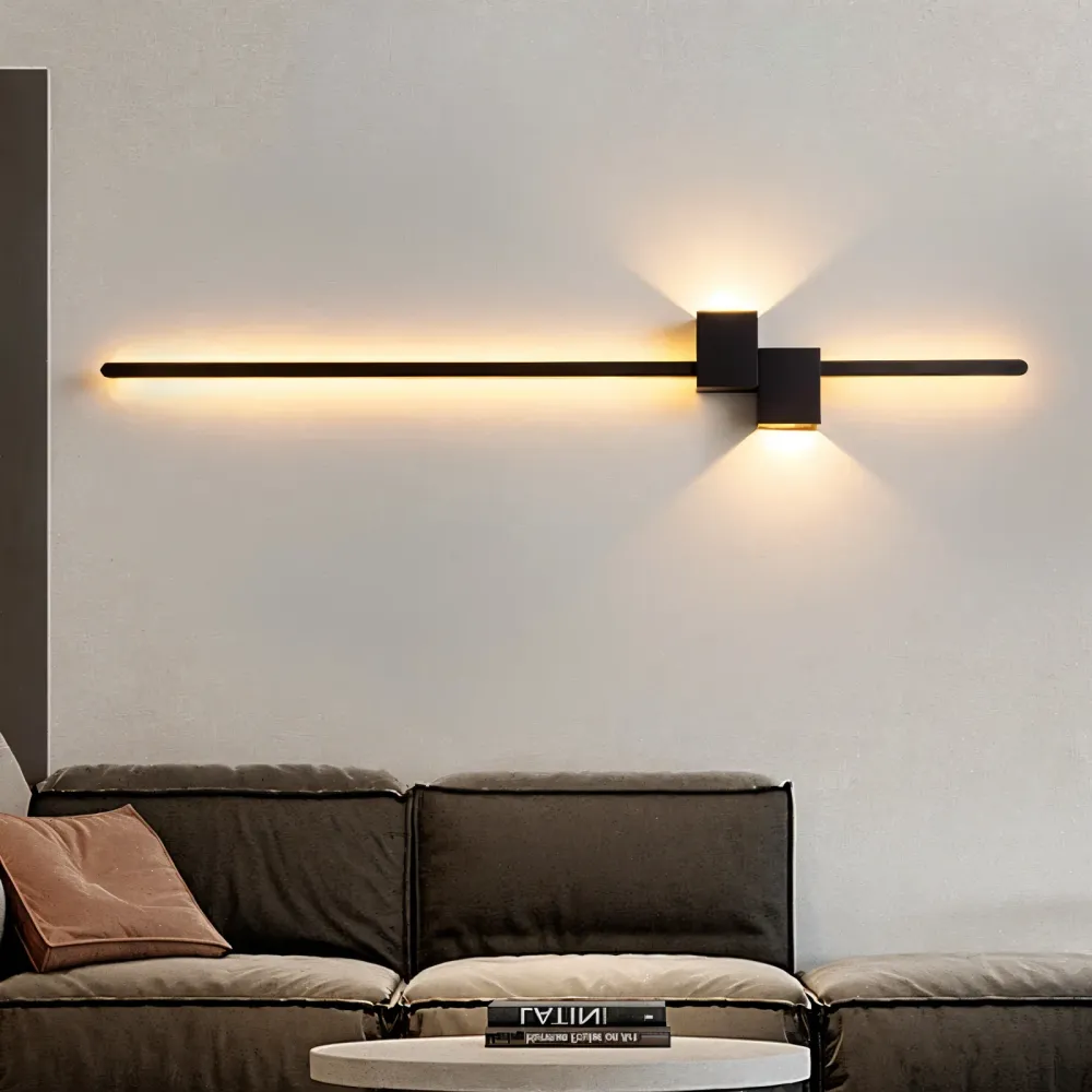 LinéaLux – Minimalistisk Kolsvart LED Vägglampa i Modern Lång Design 62cm