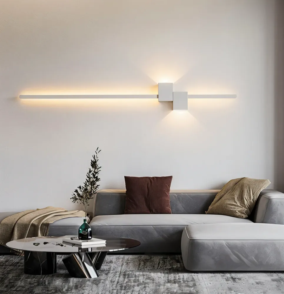 LinéaLux – Minimalistisk Kolsvart LED Vägglampa i Modern Lång Design 62cm