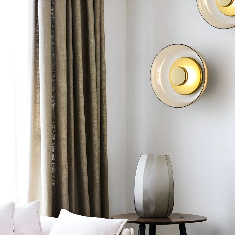 NordBowl – Rund Skandinavisk Vägglampa i Glas & Aluminium | Dagens Nordic LED Väggbelysning