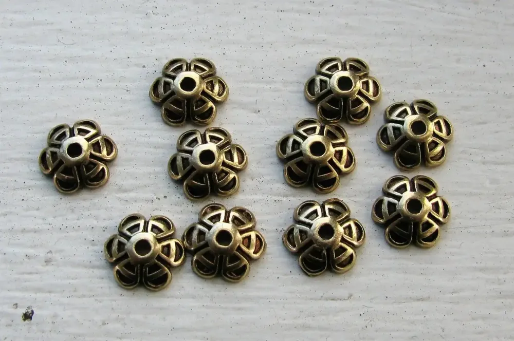 Pärlhattar Bronsfärgade - Blomma 10 mm, set ten