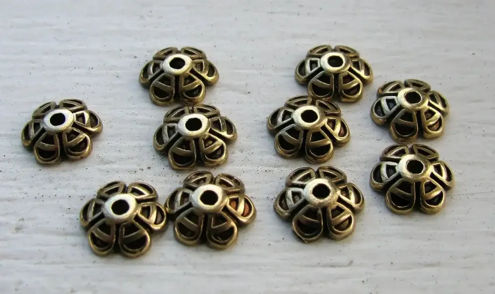 Pärlhattar Bronsfärgade - Blomma 10 mm, set ten