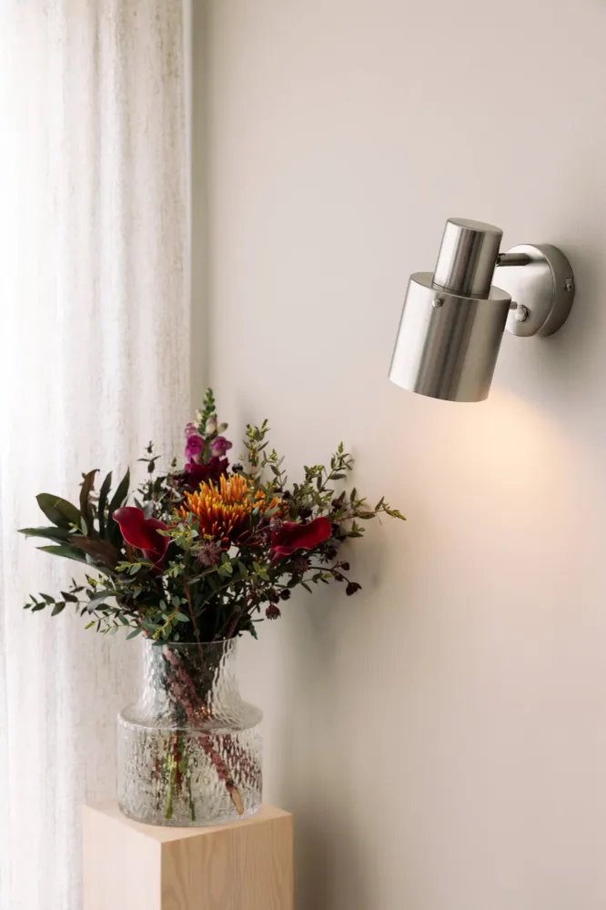 Vägglampa Clark 1 Matte Stål