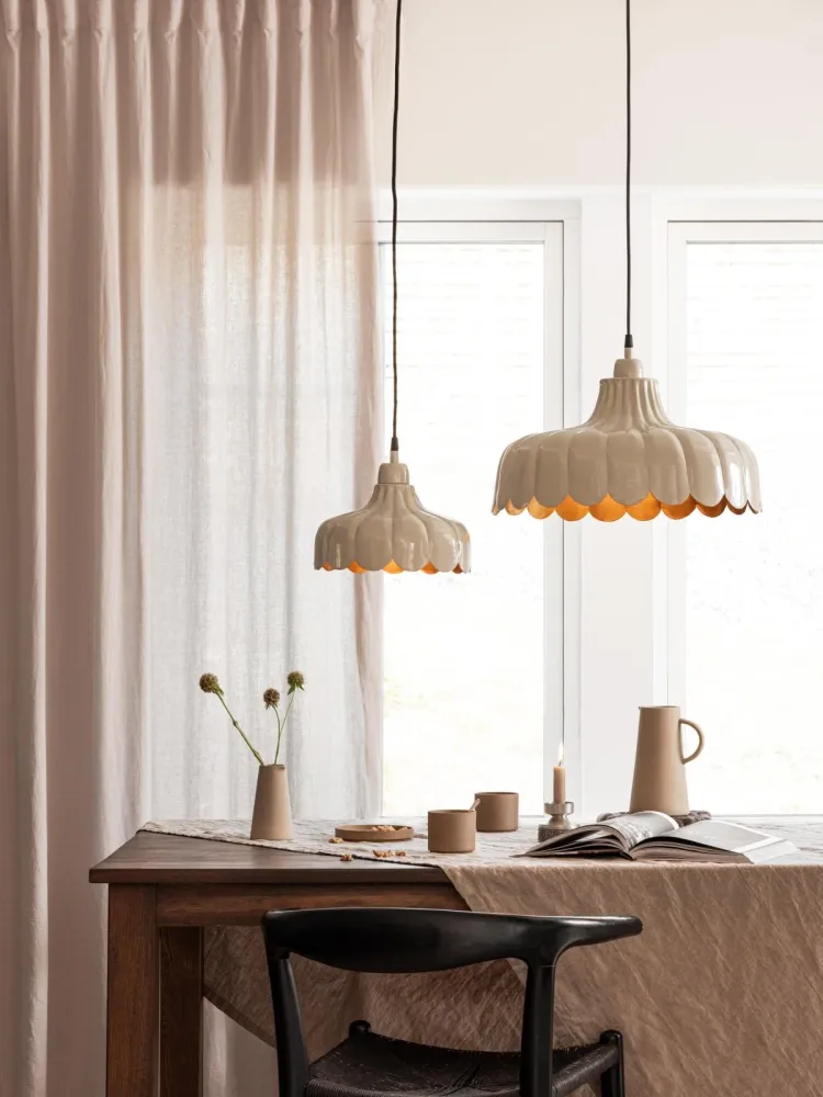 Wells Fönsterlampa Beige/guld 24cm