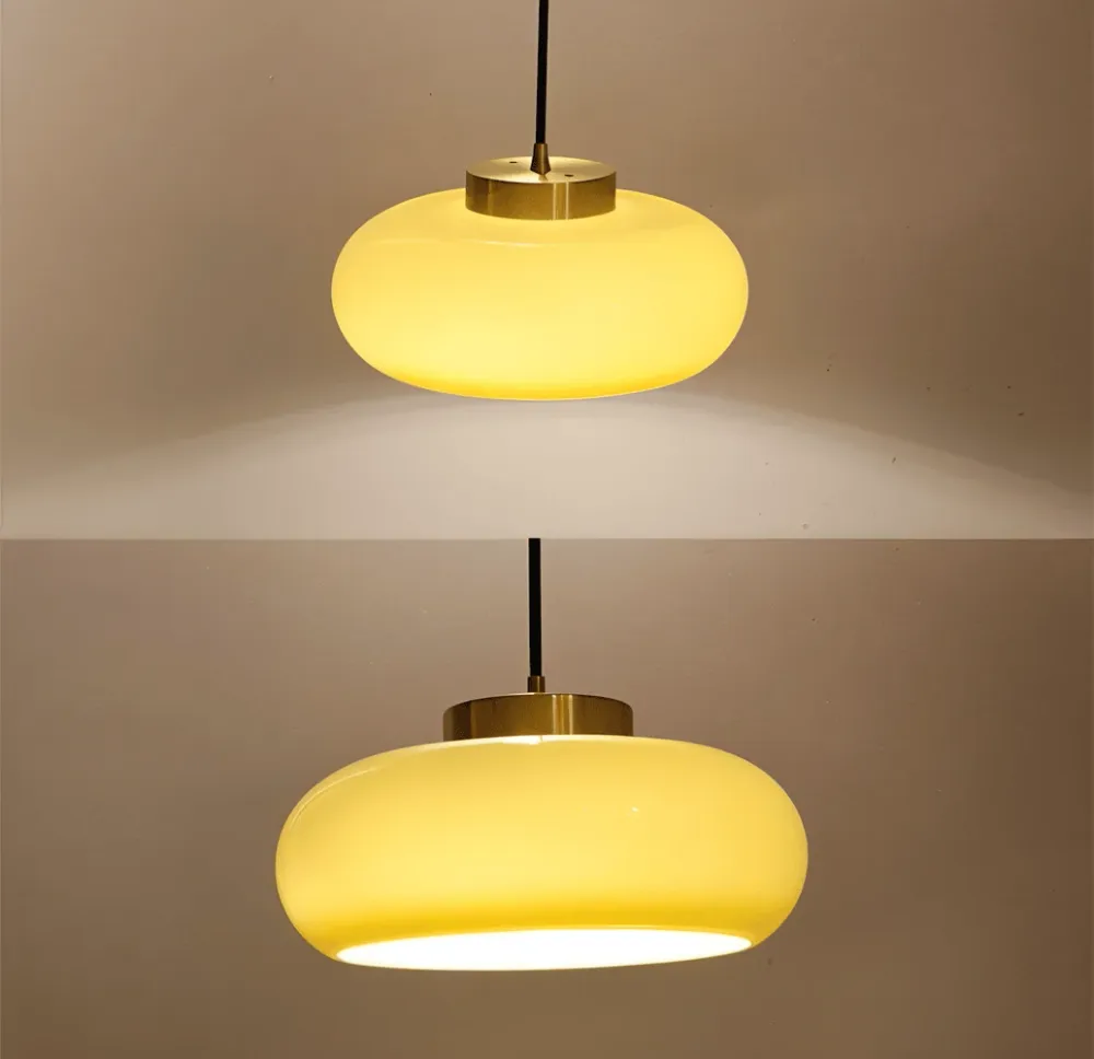 AmberGleam – Klassisk Citron Vintage Taklampa i Glas och Mässing