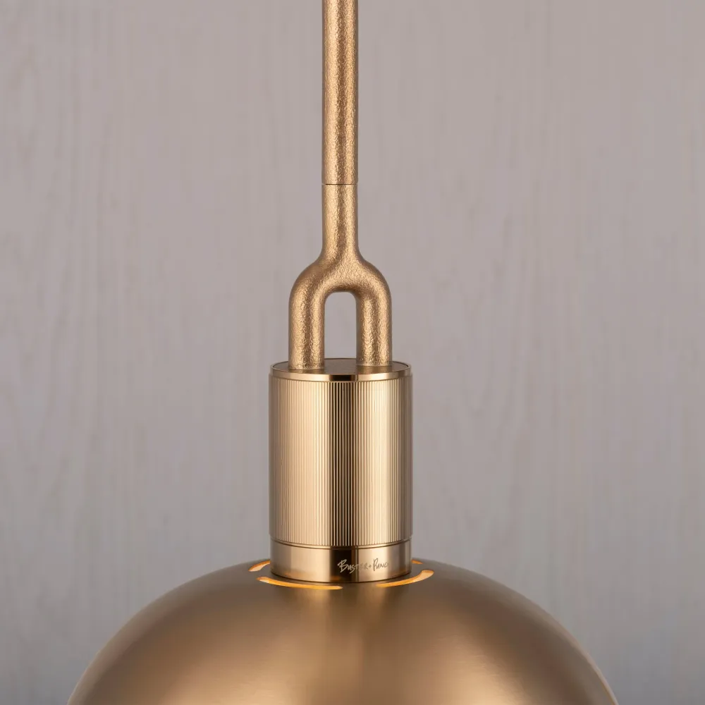 Forked Pendant Shade Medium pendellampa, golden metal • Buster + Punch