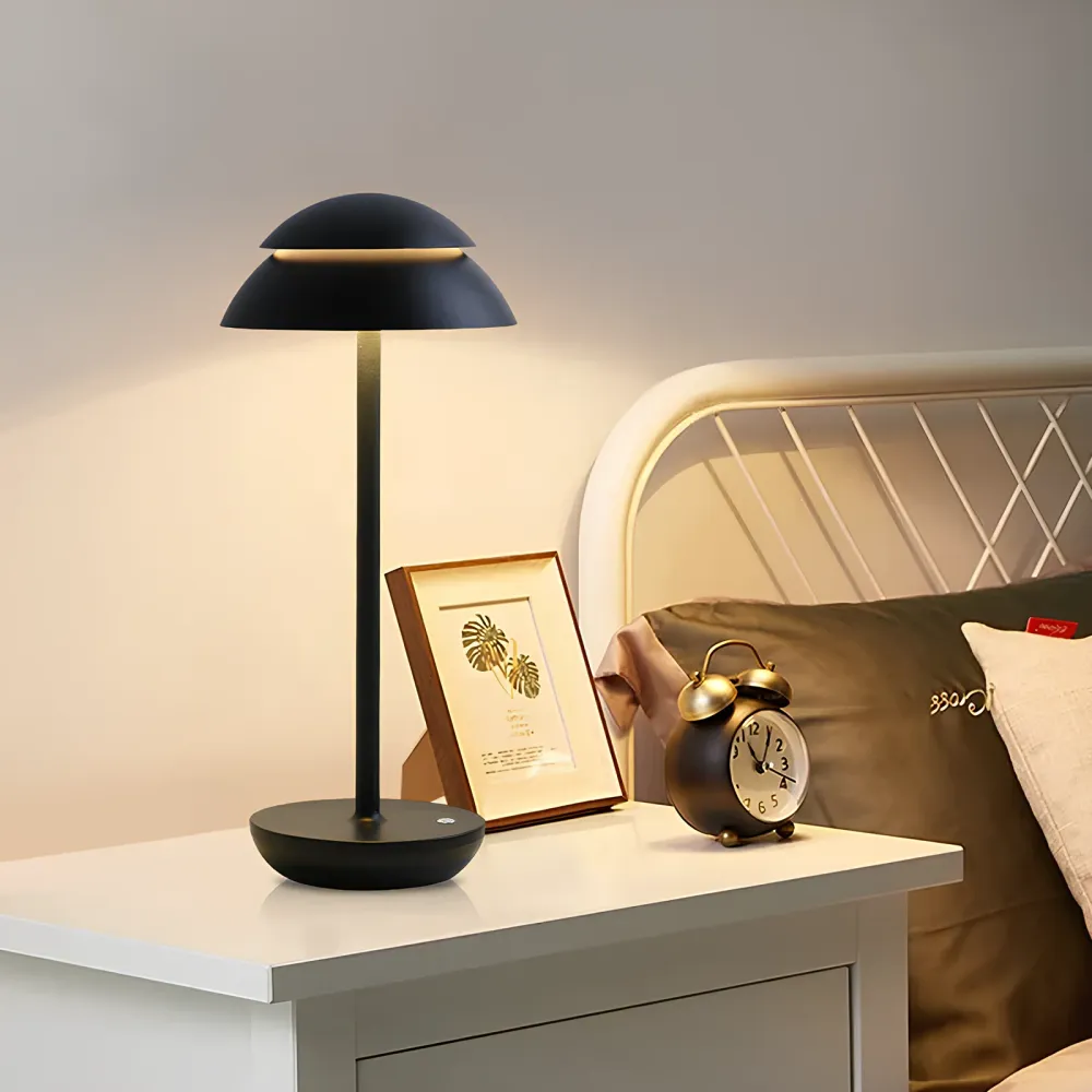 Cello – Prestige fjärrkontroll bordslampa i aluminium med dimfunktion Svart