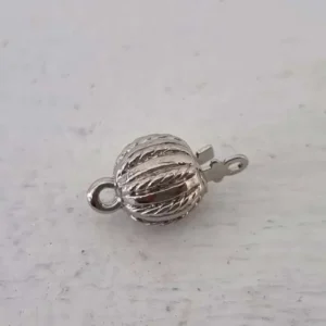 Claspgarten Instickslås - Randig Rund Silverfärgad 8mm 1 styck