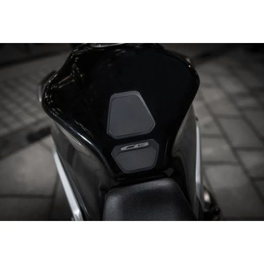 Honda CB650R Tankpads mitten CB