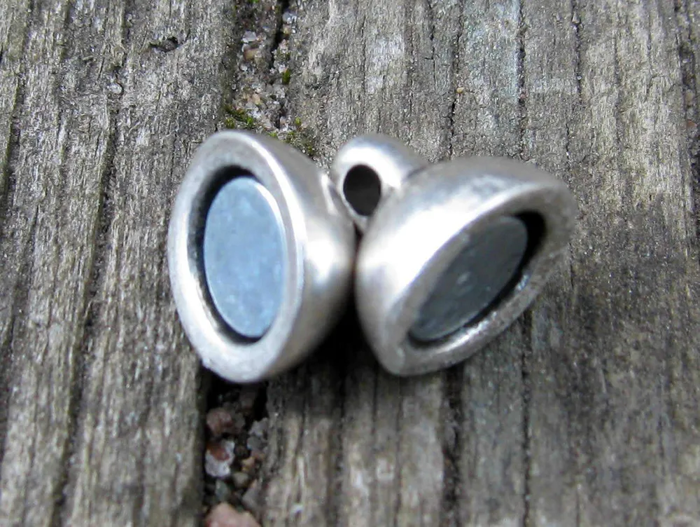 Magnetlås Silverfärgad 8mm - Intuitive Rund 1 Set