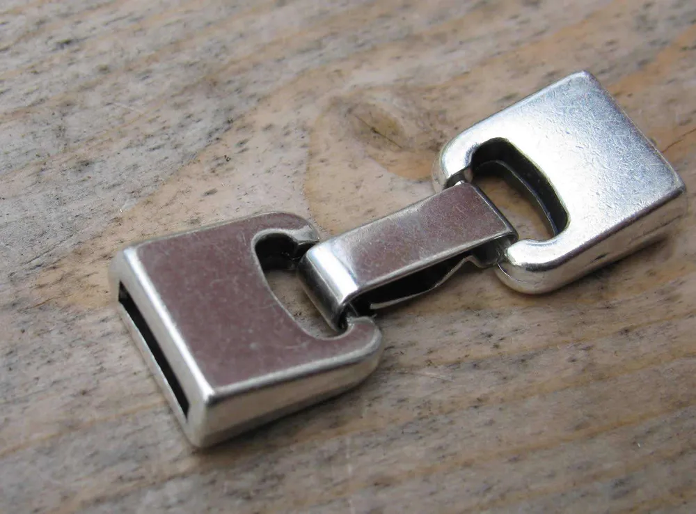 Lås silverfärgat - Haklås för platta breda band 10x2,5mm, 1 adjust