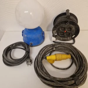 25m förlängningskabel, bygglampa & 15m kabelvinda