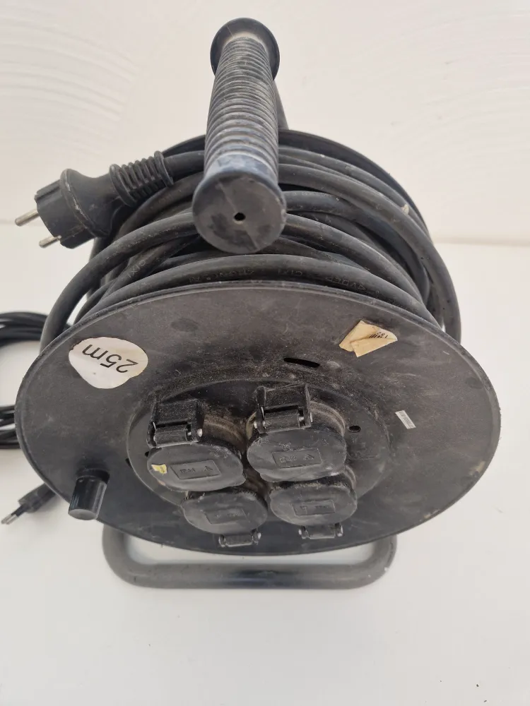 25meters kabelvinda & sladdlampa 230V