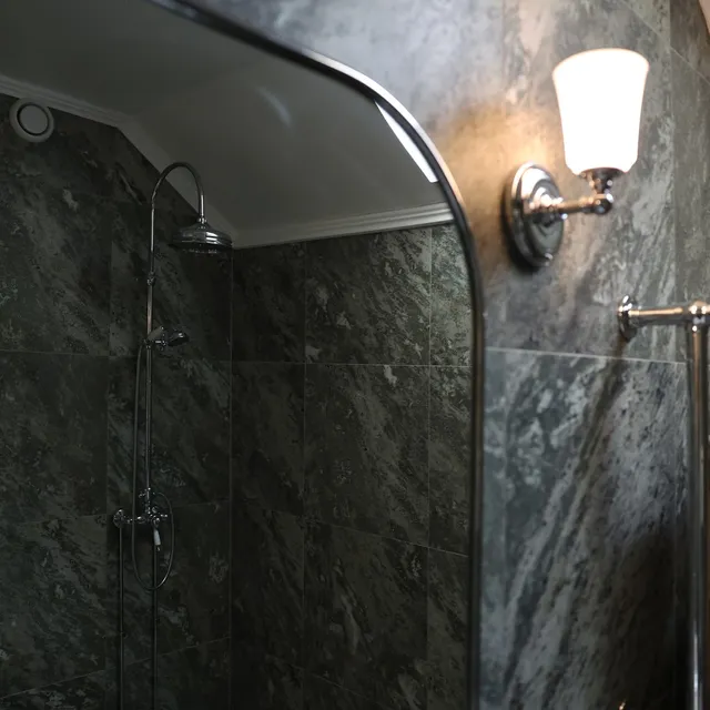 Badrumslampa Coquet basic i krom