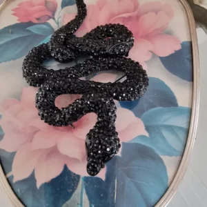 Brosch Snake Nero Industrial Design