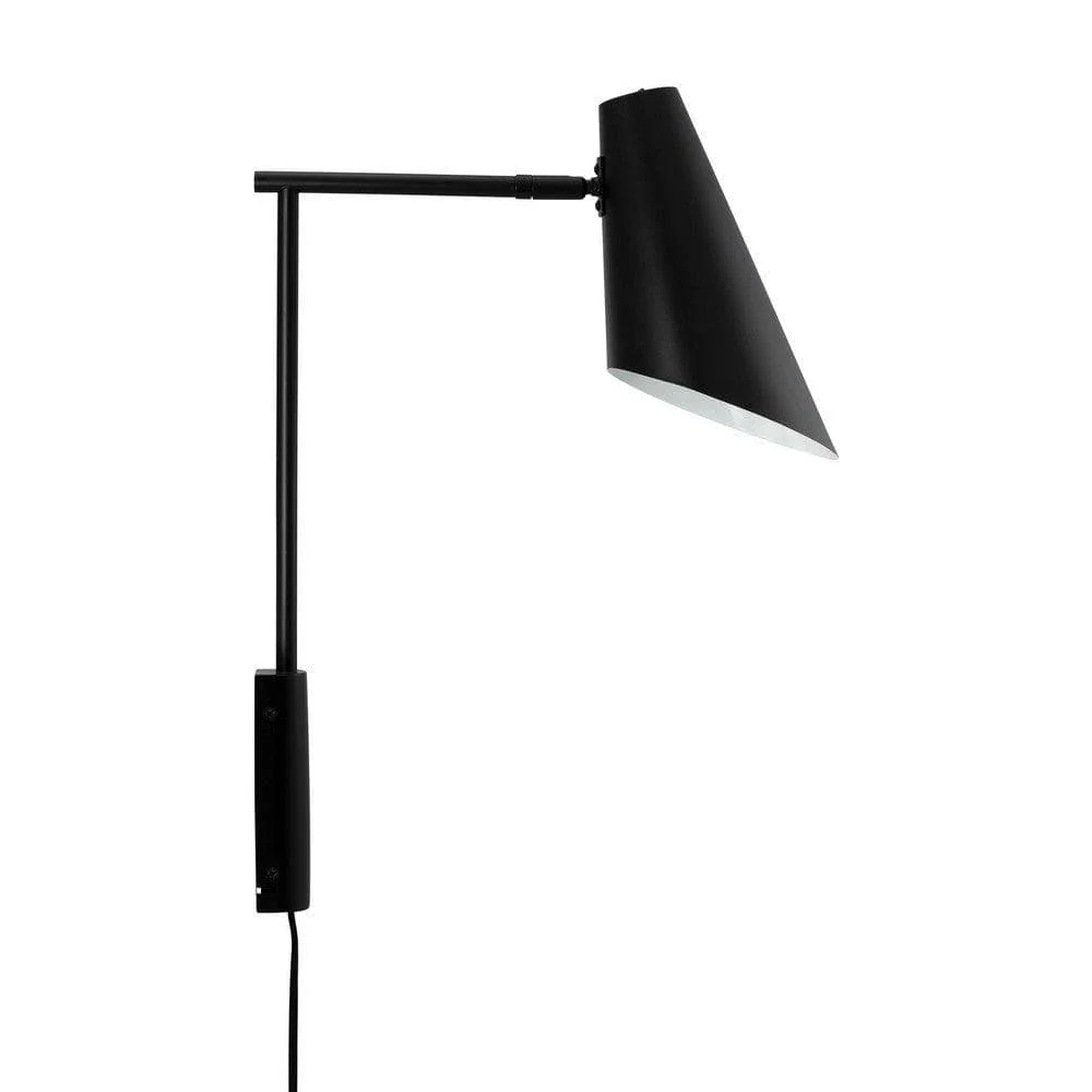 Dyberg Larsen Vägglampa Cale Intuitive