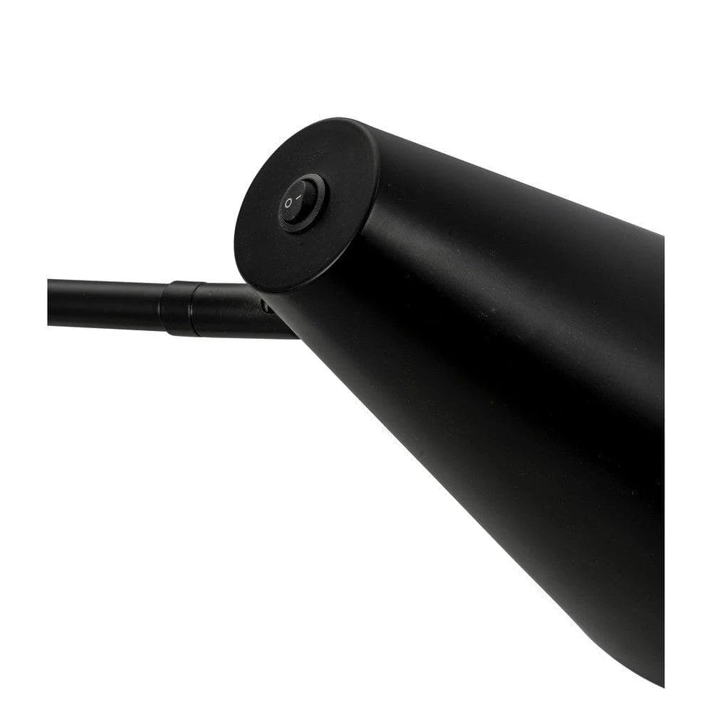 Dyberg Larsen Vägglampa Cale Intuitive