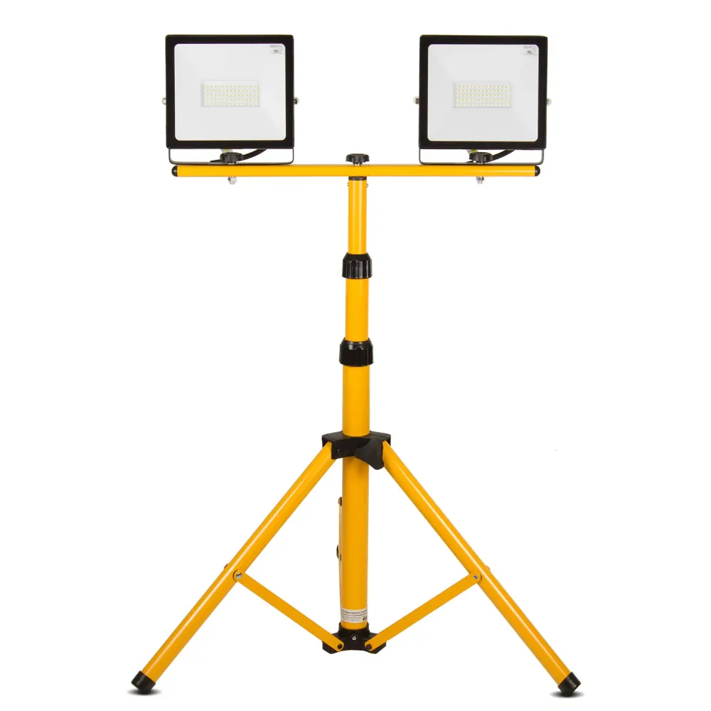 2x Halogen strålkastare MCE550 pärla 4000 lm + stativ MCE583