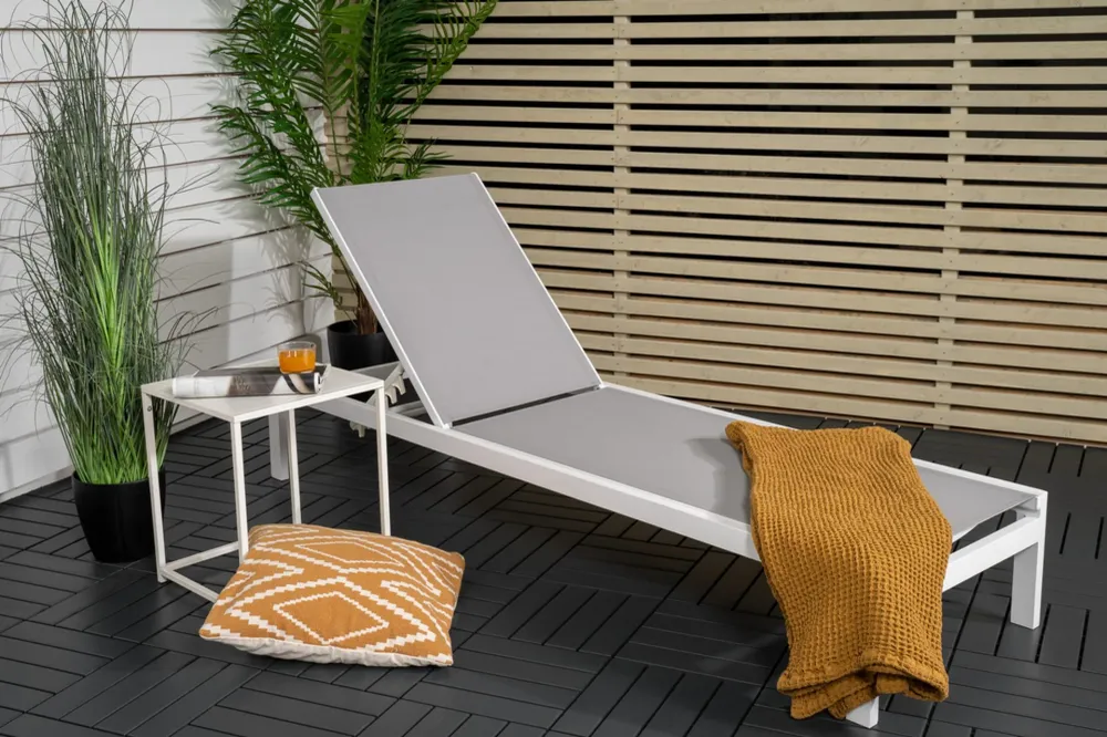 Heavy Duty Sun Lounge Venture Home Copacabana