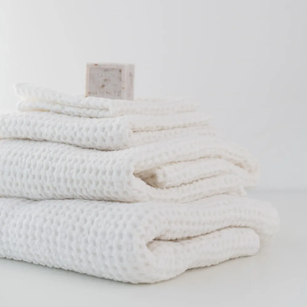 Honeycomb Waffle Towel - White 3-Year Service Plan 100x140