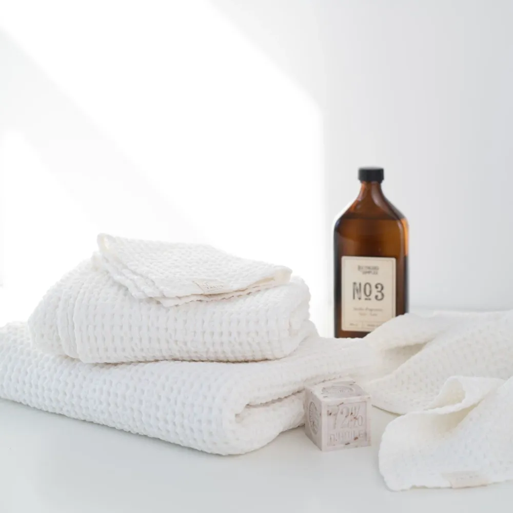 Honeycomb Waffle Towel - White 3-Year Service Plan 100x140