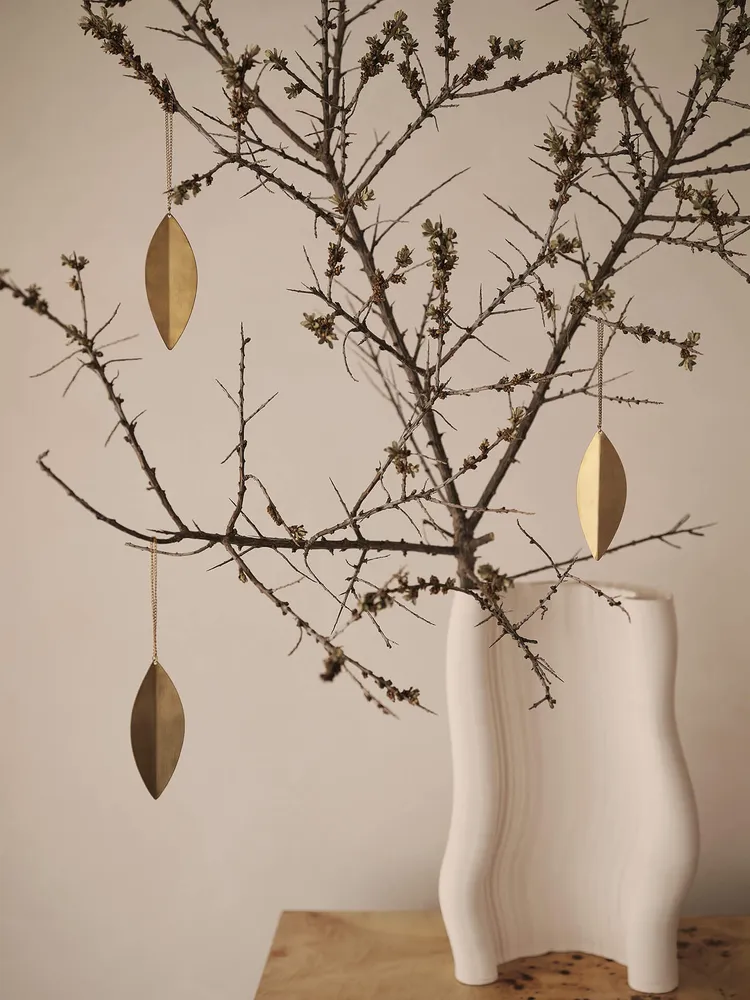 Leaf Brass Ornaments - Ordna 4