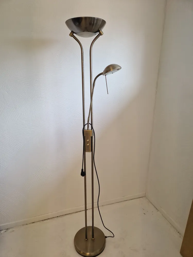 Hög Precision Golvlampa "up- & downlight"