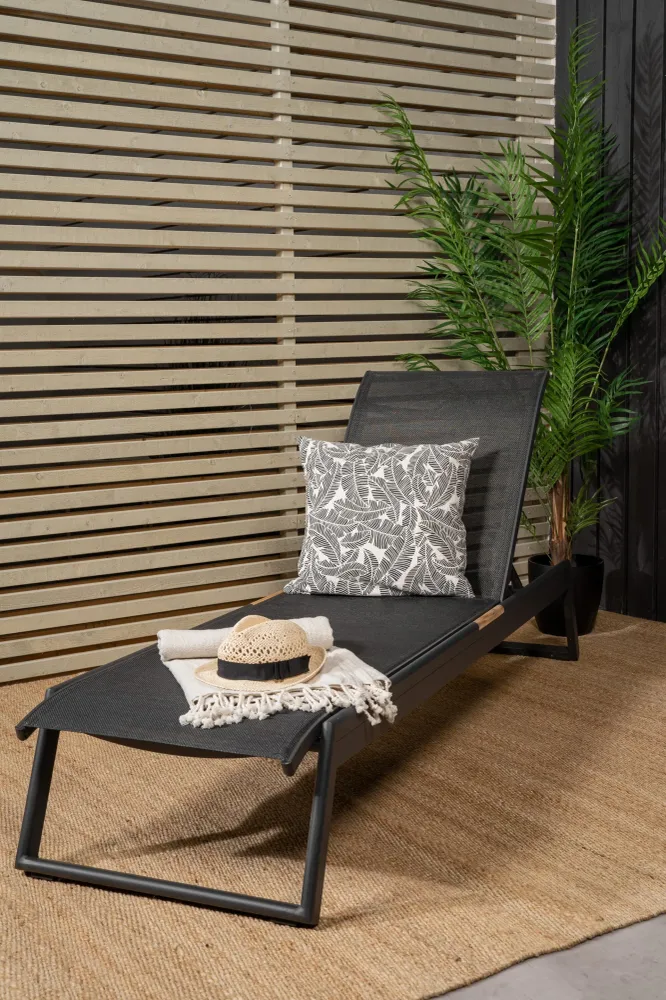 Premium Quality Sun Lounge Venture Home Mexico