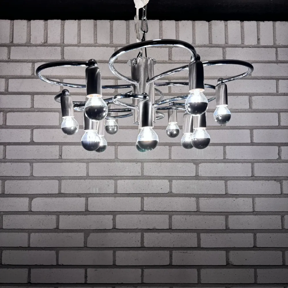 Regelletare Ceiling lamp from Helestra