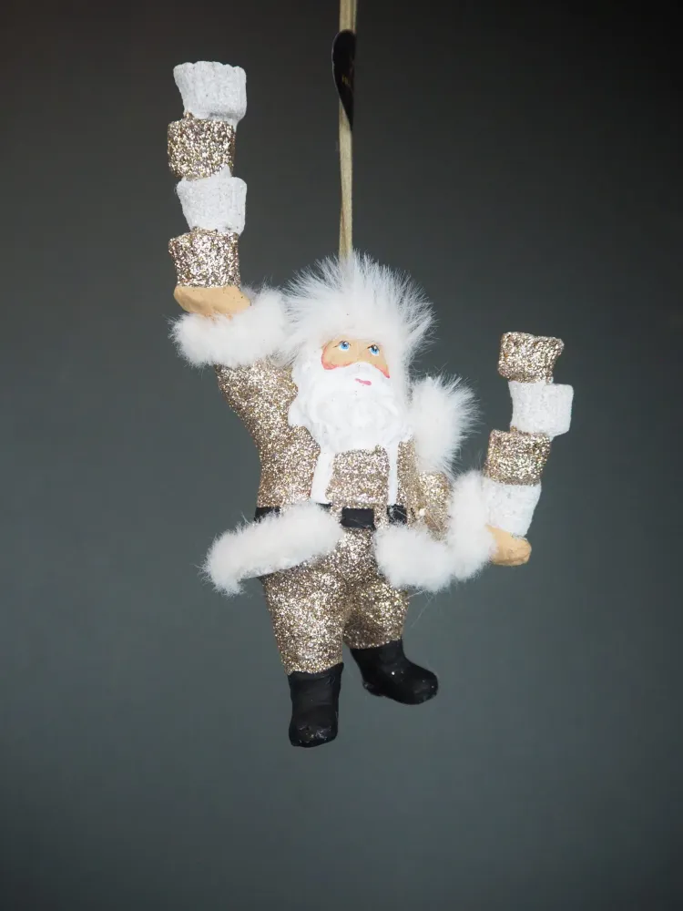 Santa w cholate tower champ