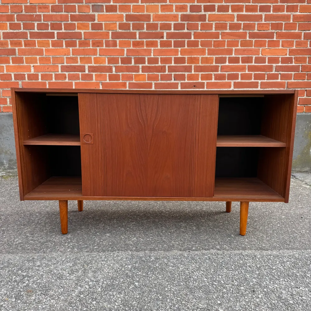 Sideboard i teakträ