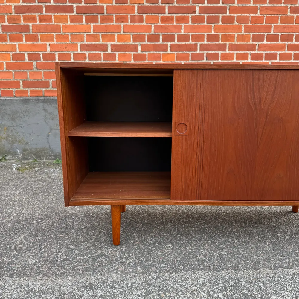 Sideboard i teakträ