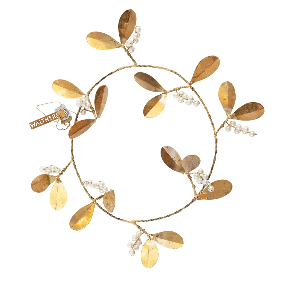 Snowberry Wreath Walther & Co Quick-Release
