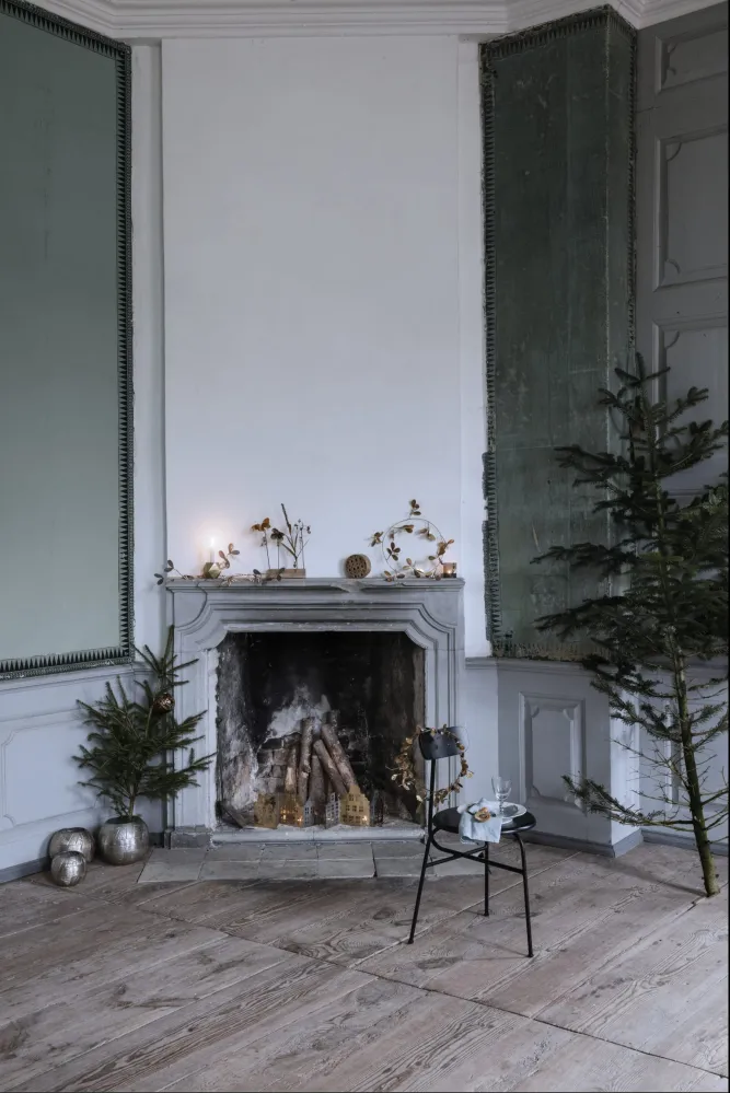 Snowberry Wreath Walther & Co Quick-Release