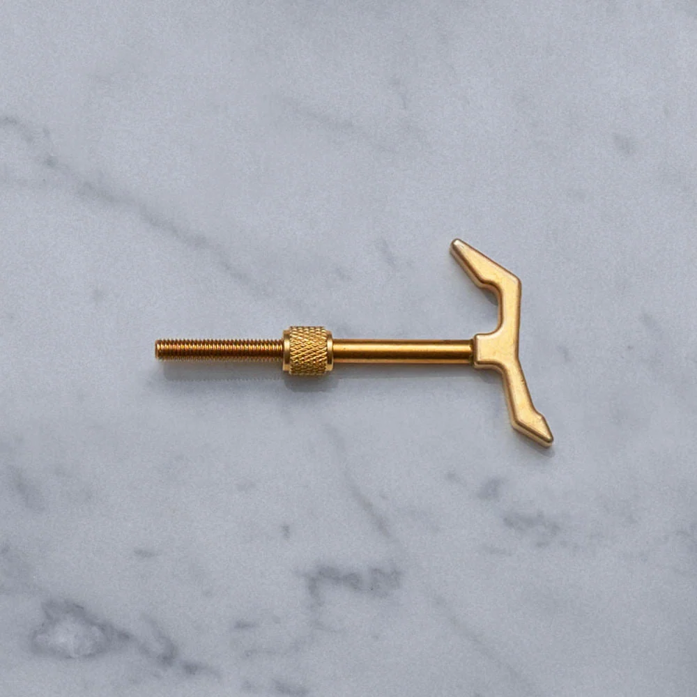 Hook Cross krok, golden metal • Buster + Punch